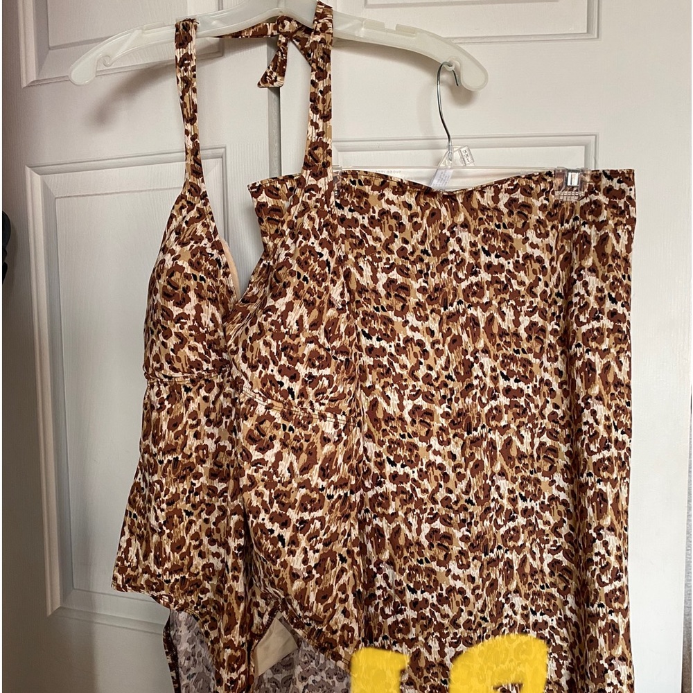 Liz Claibourne leopard print halter 2 pc swim wrap skirt cover up, size 18 , new